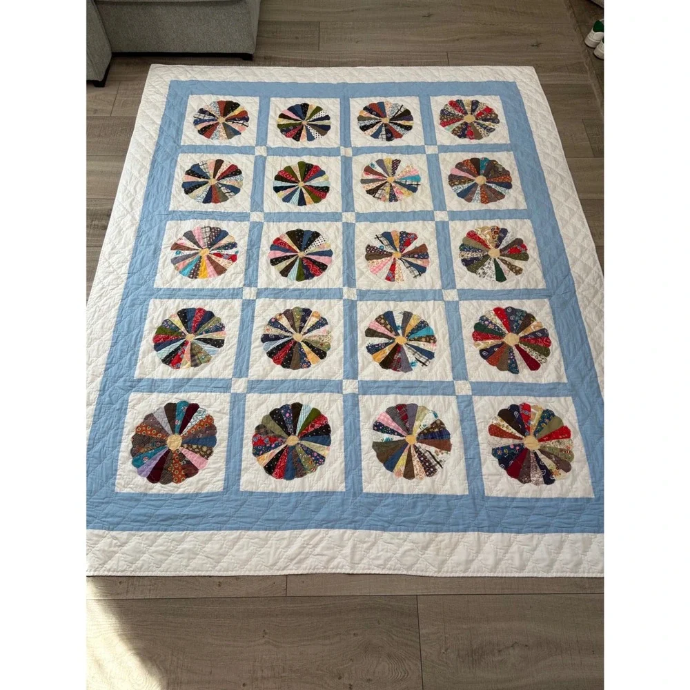 Vintage Handmade Dresden Plate Quilt Blue White Multicolor Patchwork 74x88